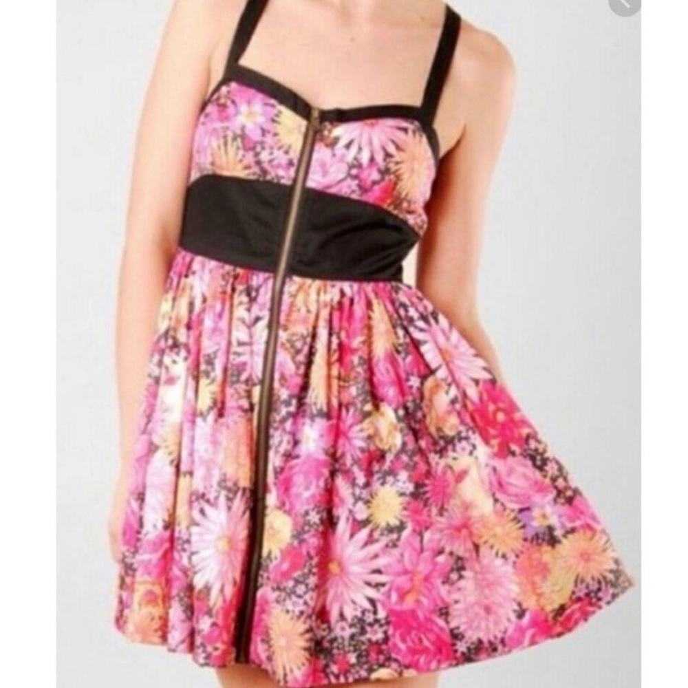 bb dakota fit n flare dress